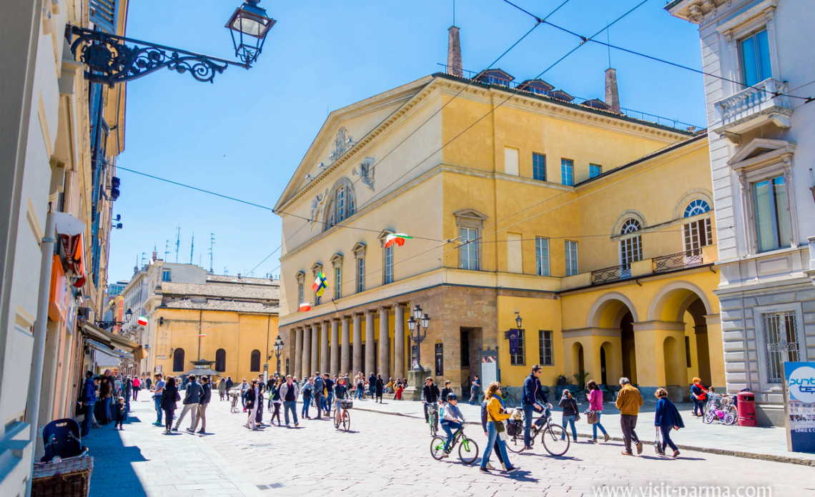 Appartamento Luce nel Cuore di Parma | Parma - Apartments - Parma Centro